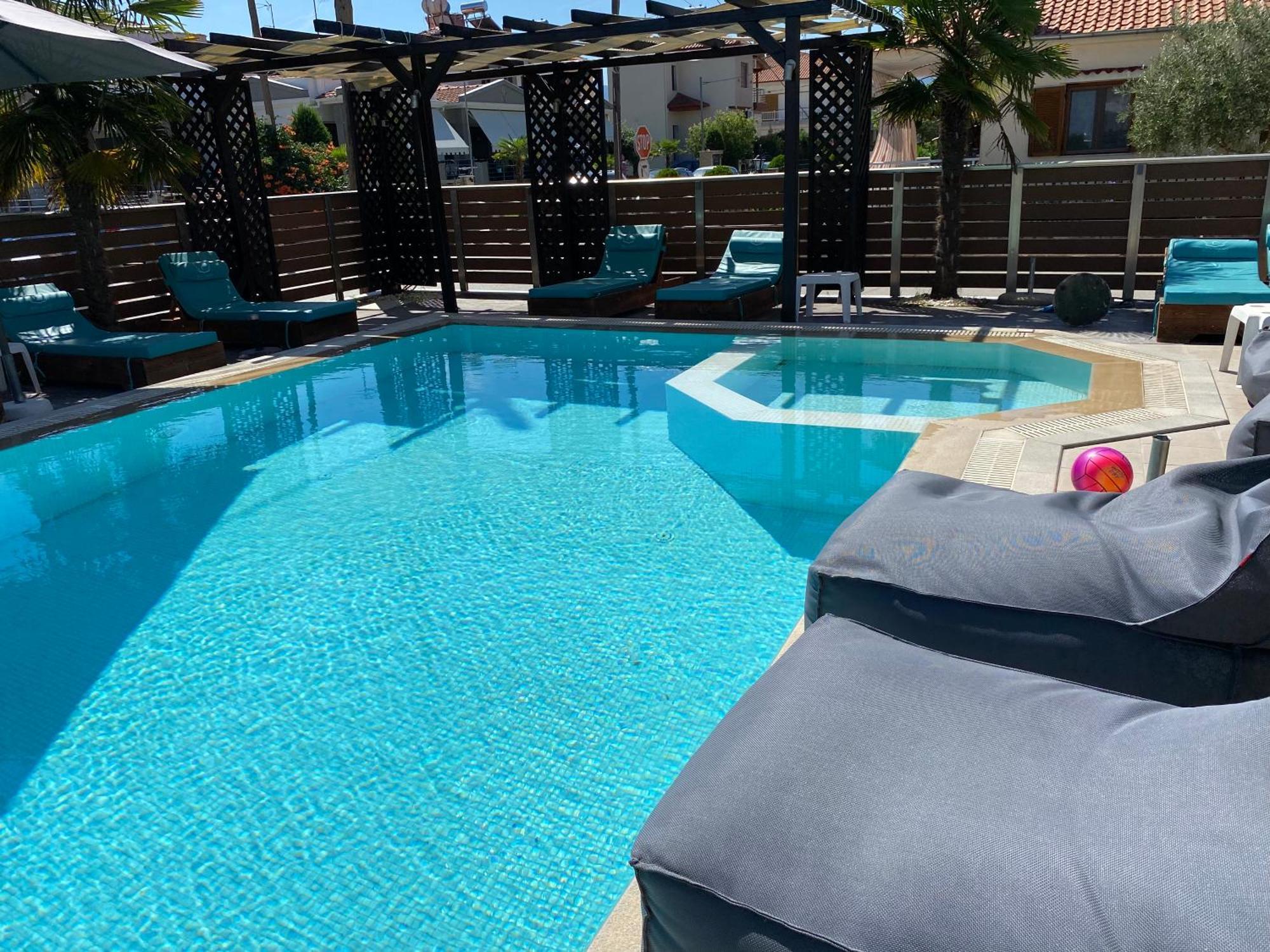 Sea Pearl Luxury Apartments Nea Vrasna Luaran gambar