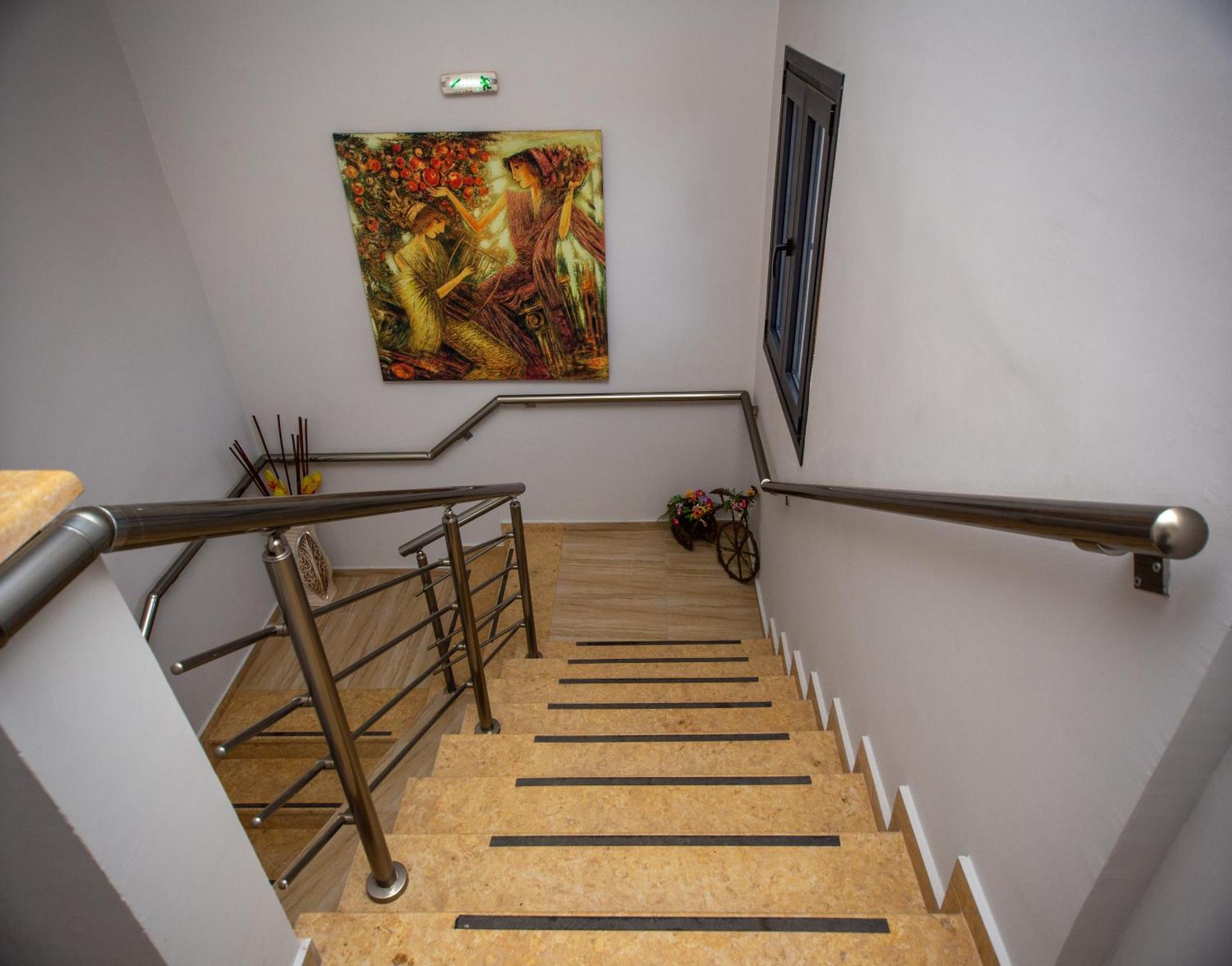 Sea Pearl Luxury Apartments Nea Vrasna Luaran gambar