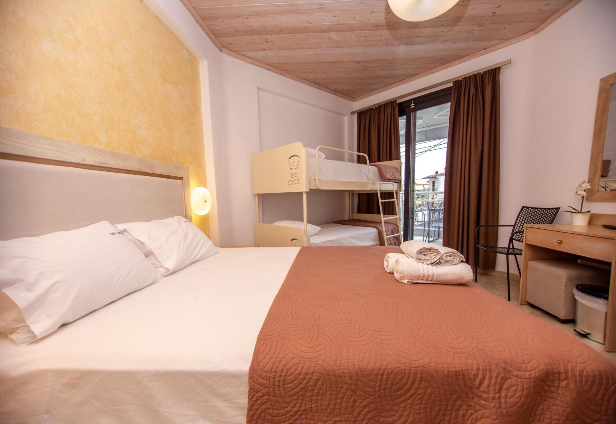 Sea Pearl Luxury Apartments Nea Vrasna Luaran gambar