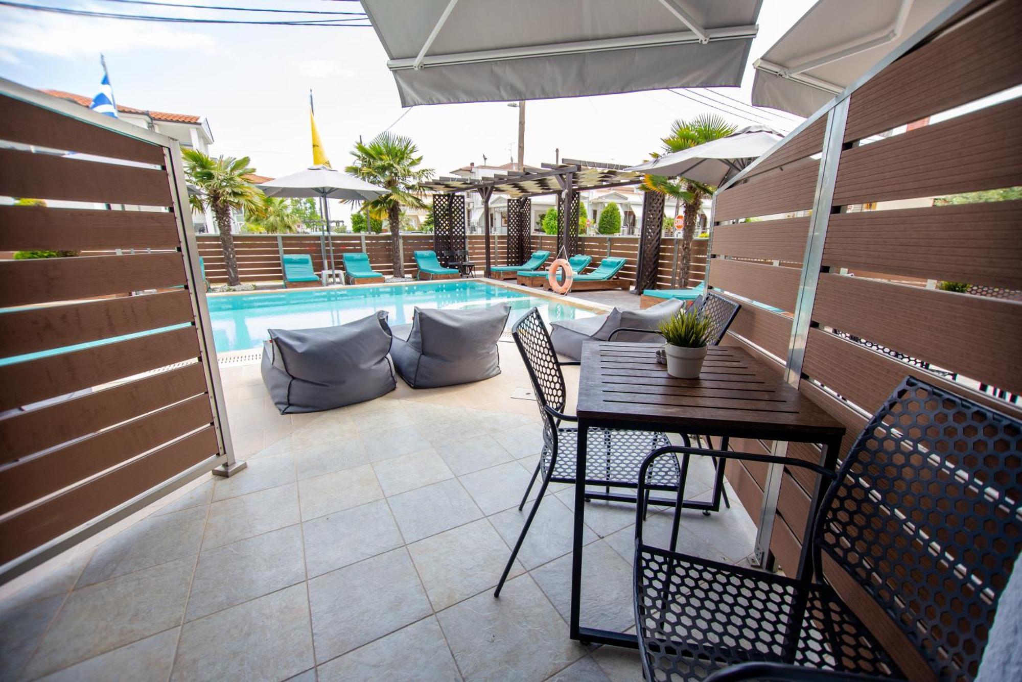 Sea Pearl Luxury Apartments Nea Vrasna Luaran gambar