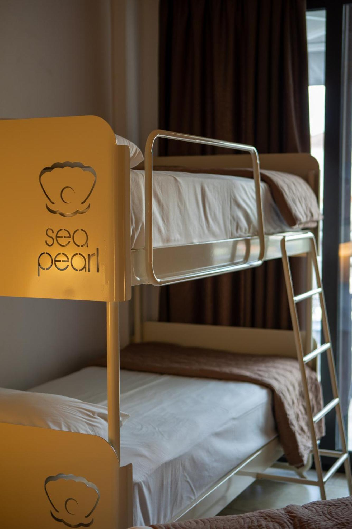 Sea Pearl Luxury Apartments Nea Vrasna Luaran gambar